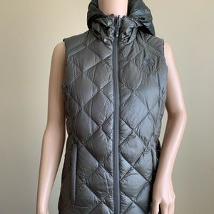 Reversible packable puffer vest